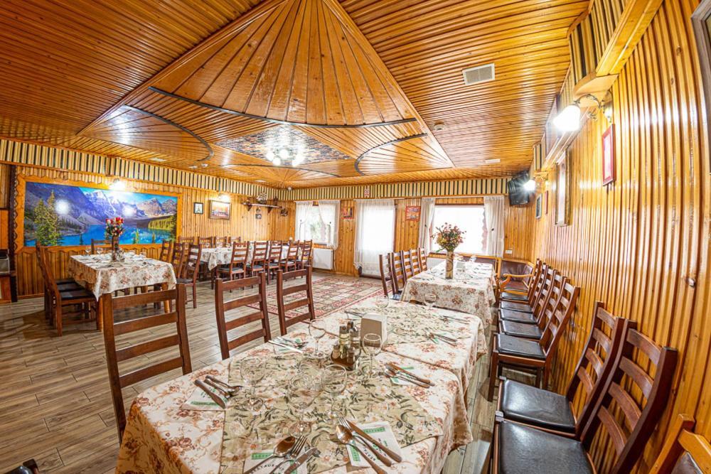 Pensiunea Orizont Farcasa Ngoại thất bức ảnh