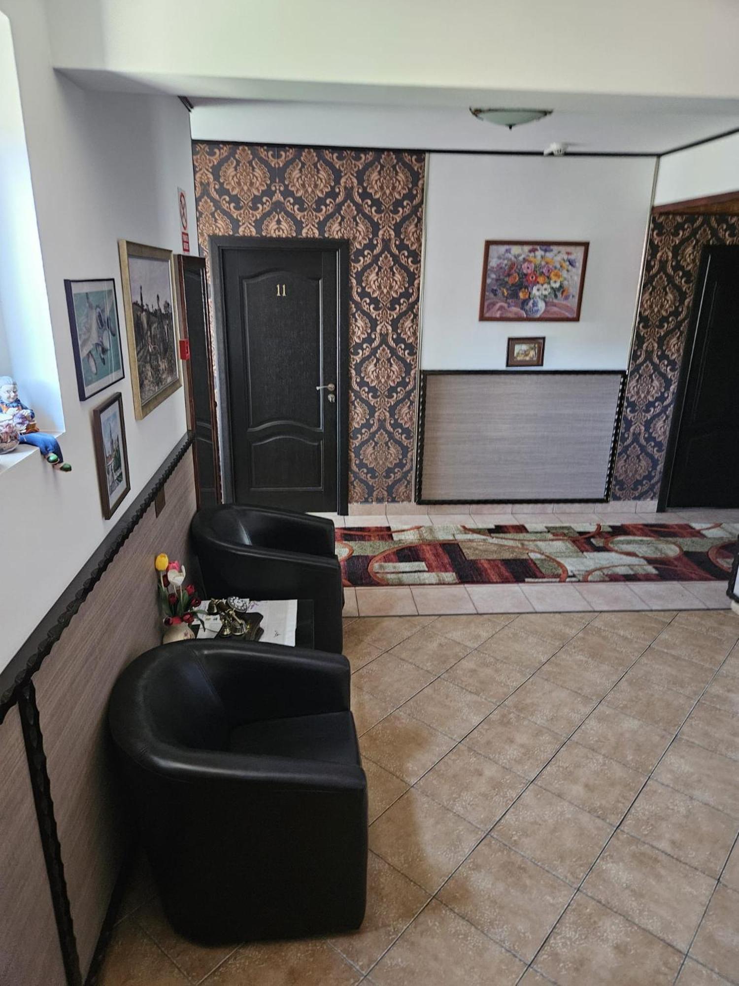 Pensiunea Orizont Farcasa Ngoại thất bức ảnh